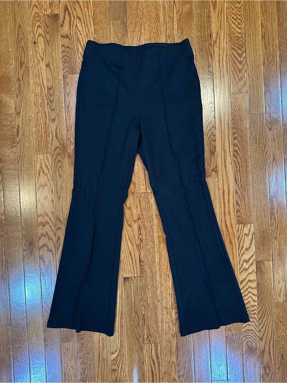 Dictionary black pull on flare leg dress pants women’s size medium EUC